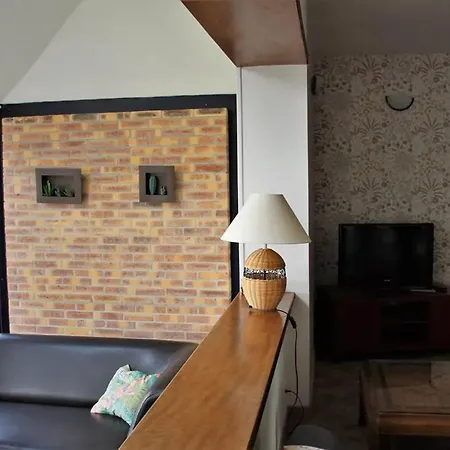 Maison De Charme Avec Jardin A Courtils, Proche Du Mont Saint-michel Courtils